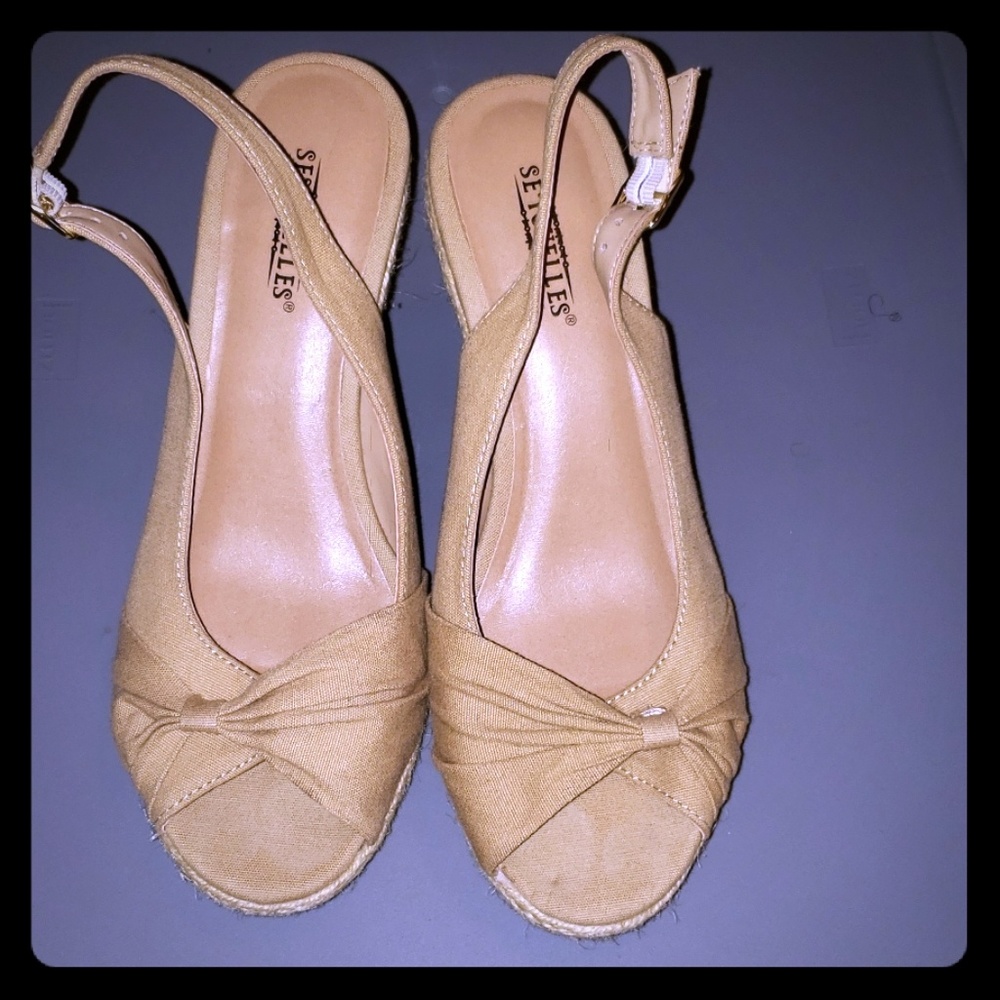 Tan Wedges